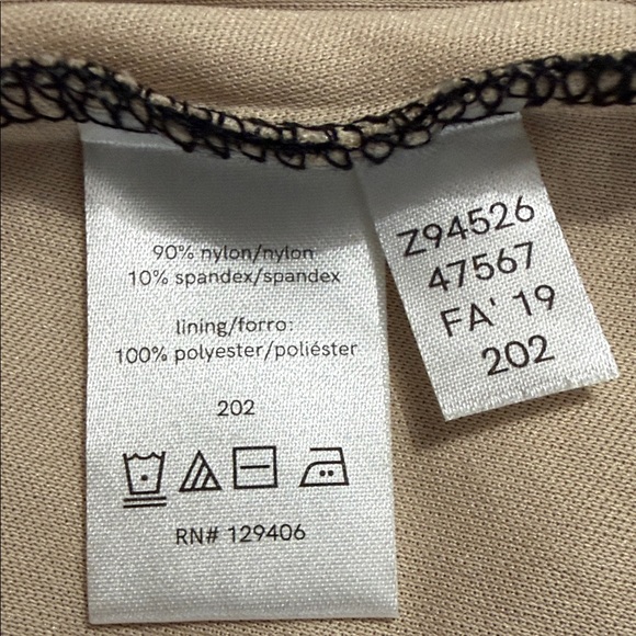 VENUS Elegant Black Floral Camisole - Picture 6 of 6